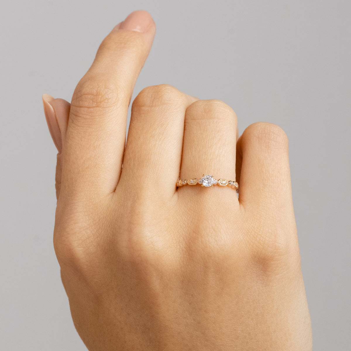 Anel Solitário Agatha Ouro Rosé 18K