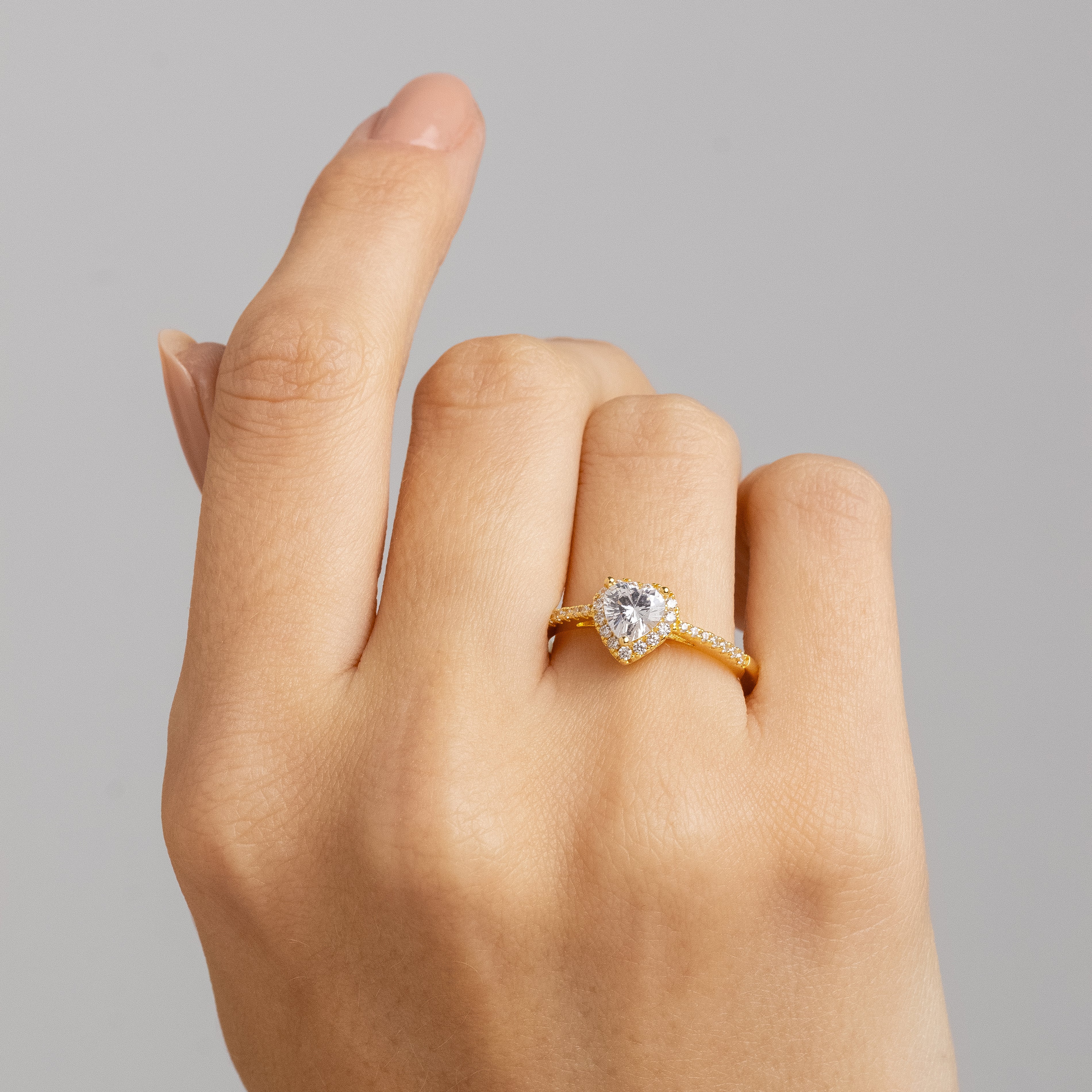 Anel Solitário Romantique Ouro 18K
