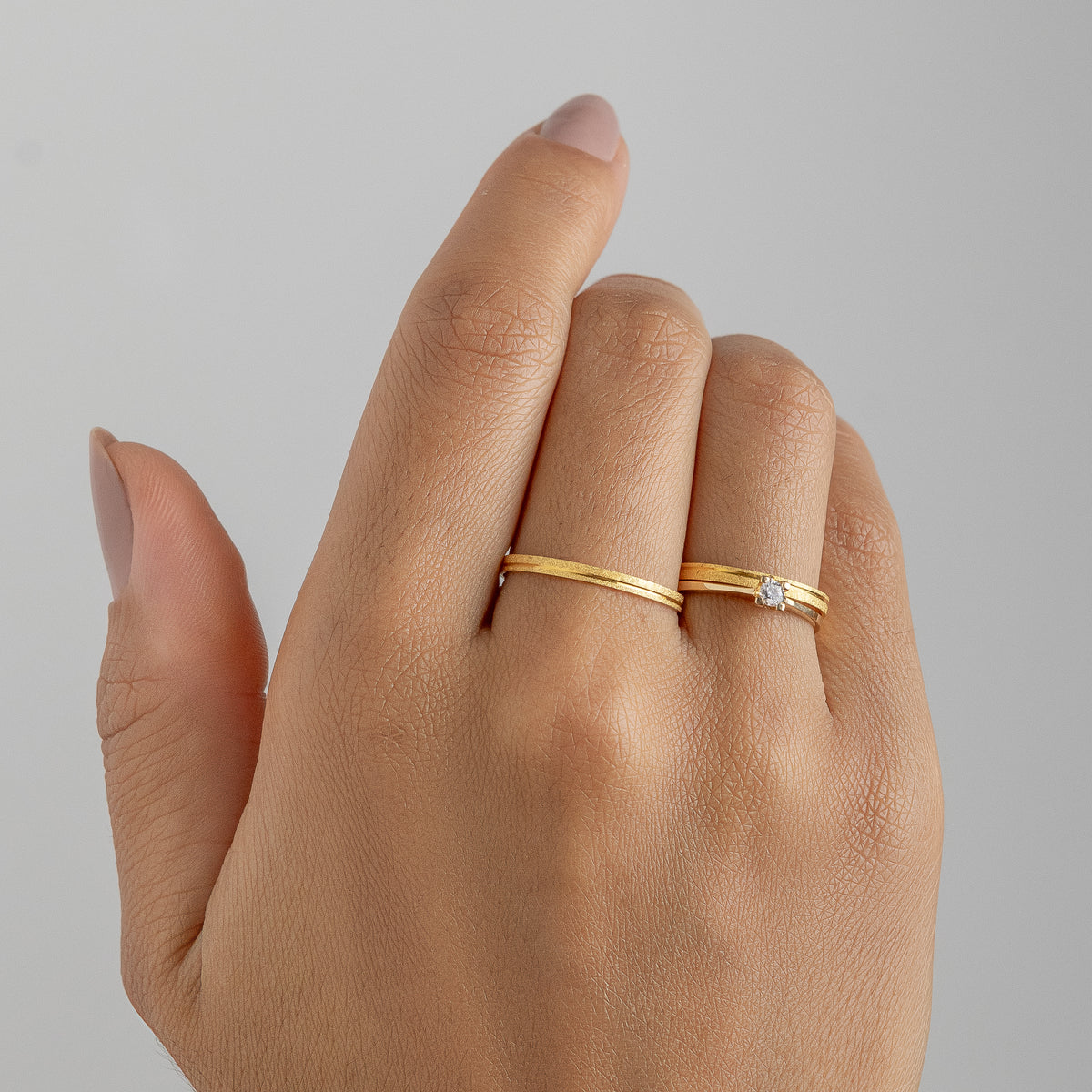 Alianças de Casamento Louise Ouro 18K 2mm + Anel Brinde