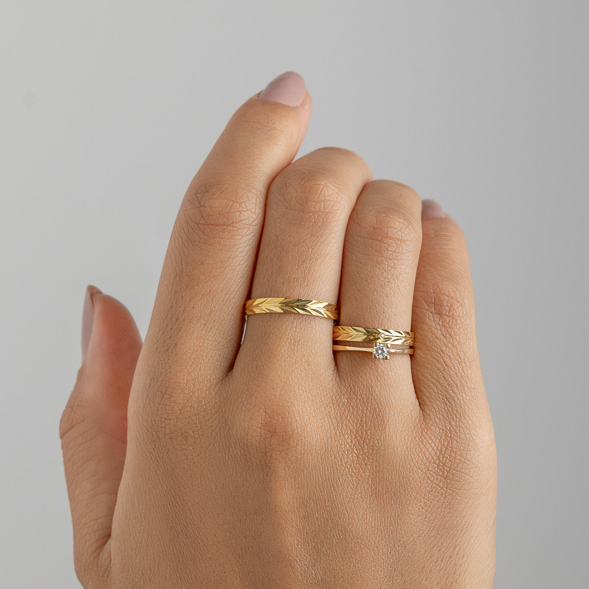 Alianças Olinda 3mm Banhadas a Ouro + Anel Brinde