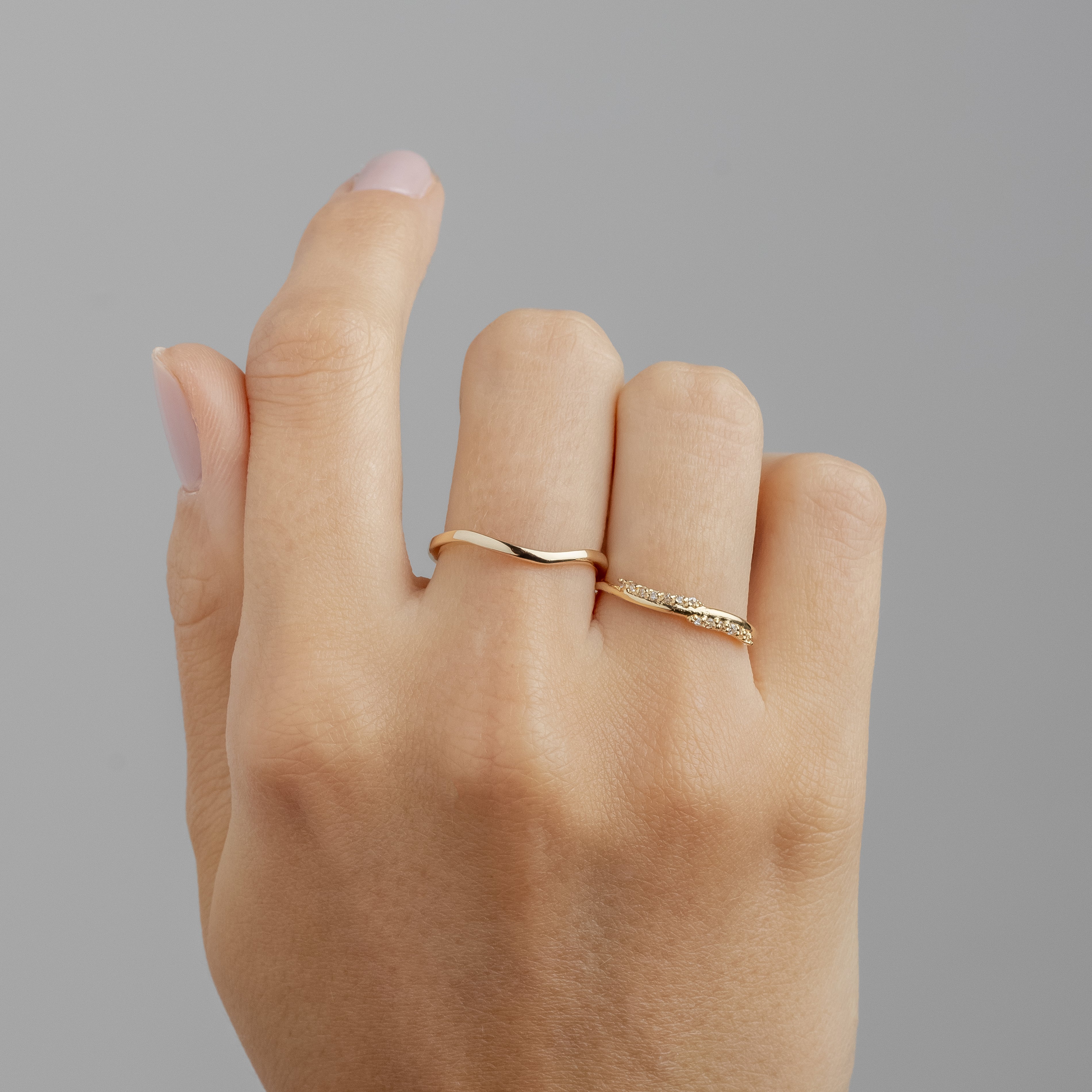 Alianças Athenas 2mm Banhadas a Ouro + Anel Brinde