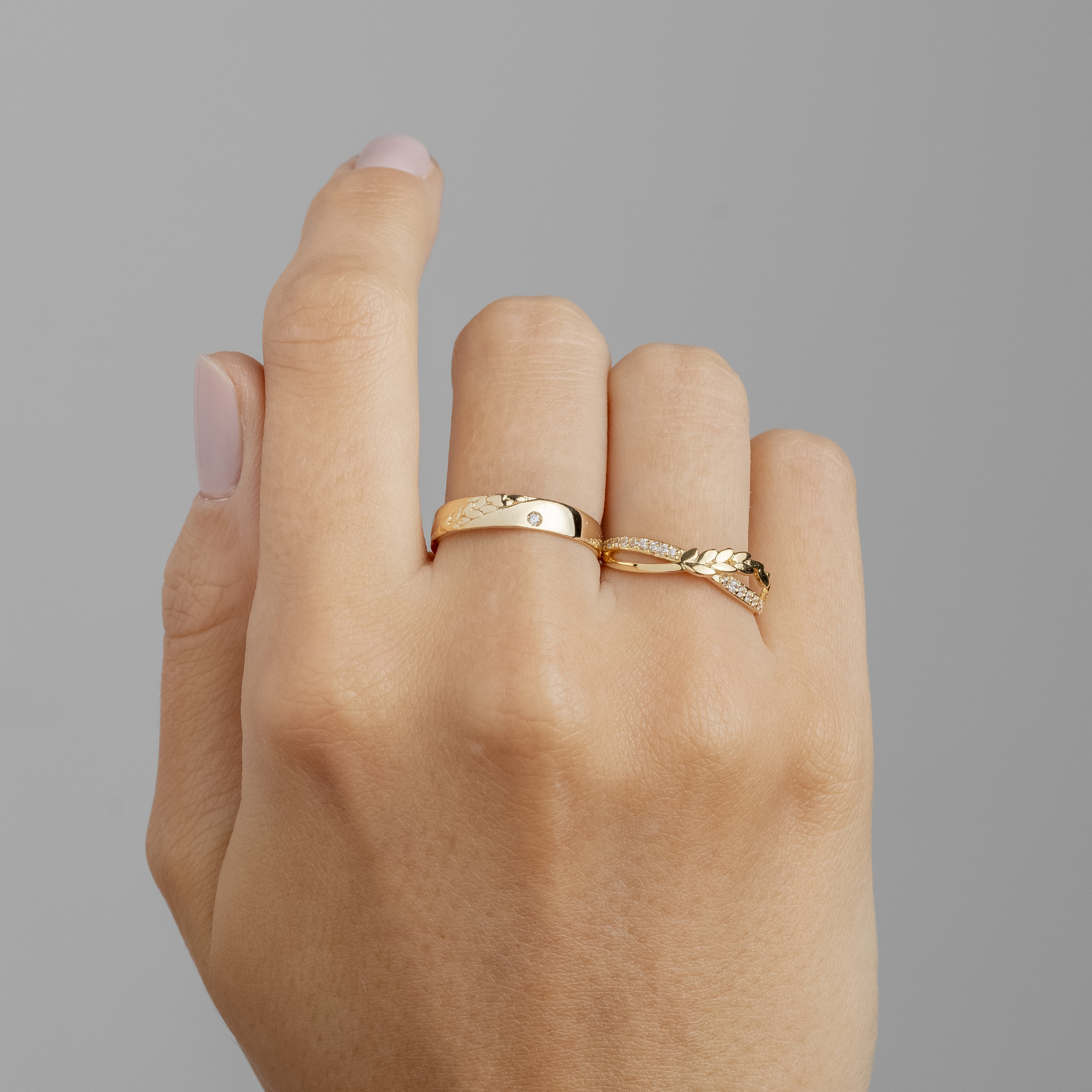 Alianças Euphoria 4mm Banhadas a Ouro + Anel Brinde