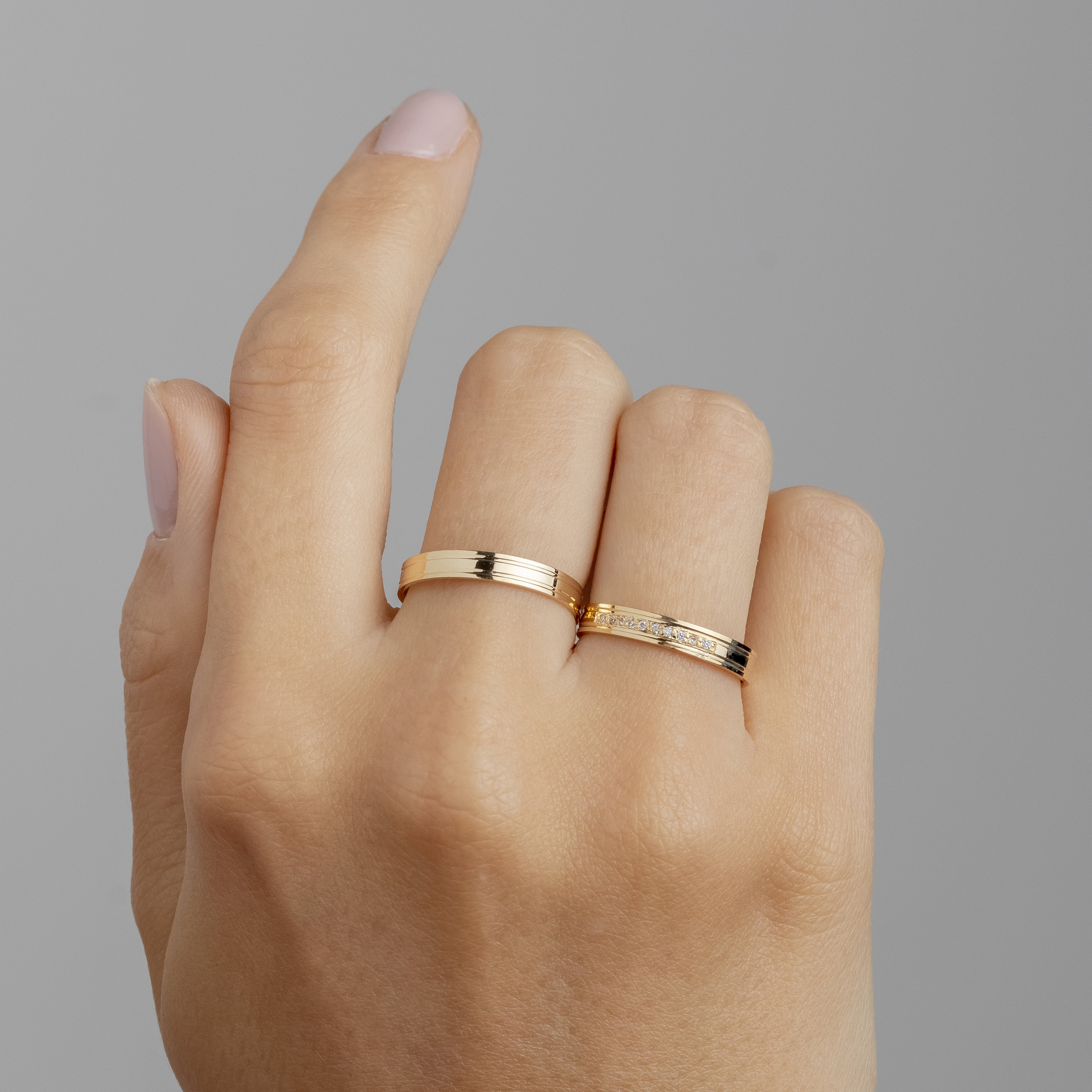 Alianças Chanel 3mm Banhadas a Ouro + Anel Brinde