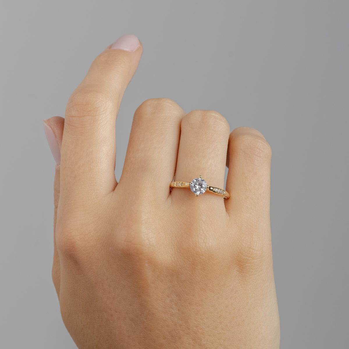 Anel Solitário Arielle Ouro 18K