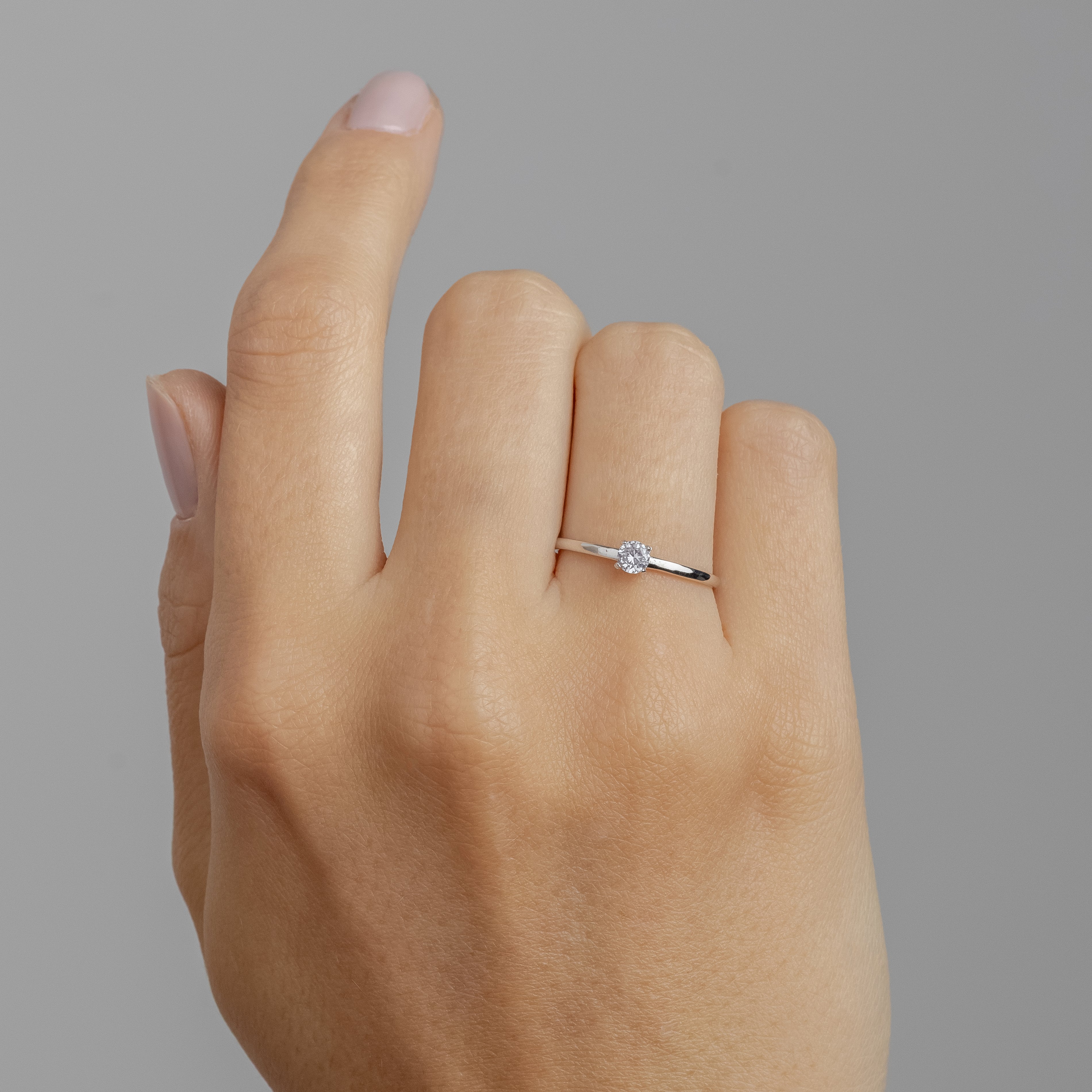 Anel Solitário Classic II Ouro Branco 18K