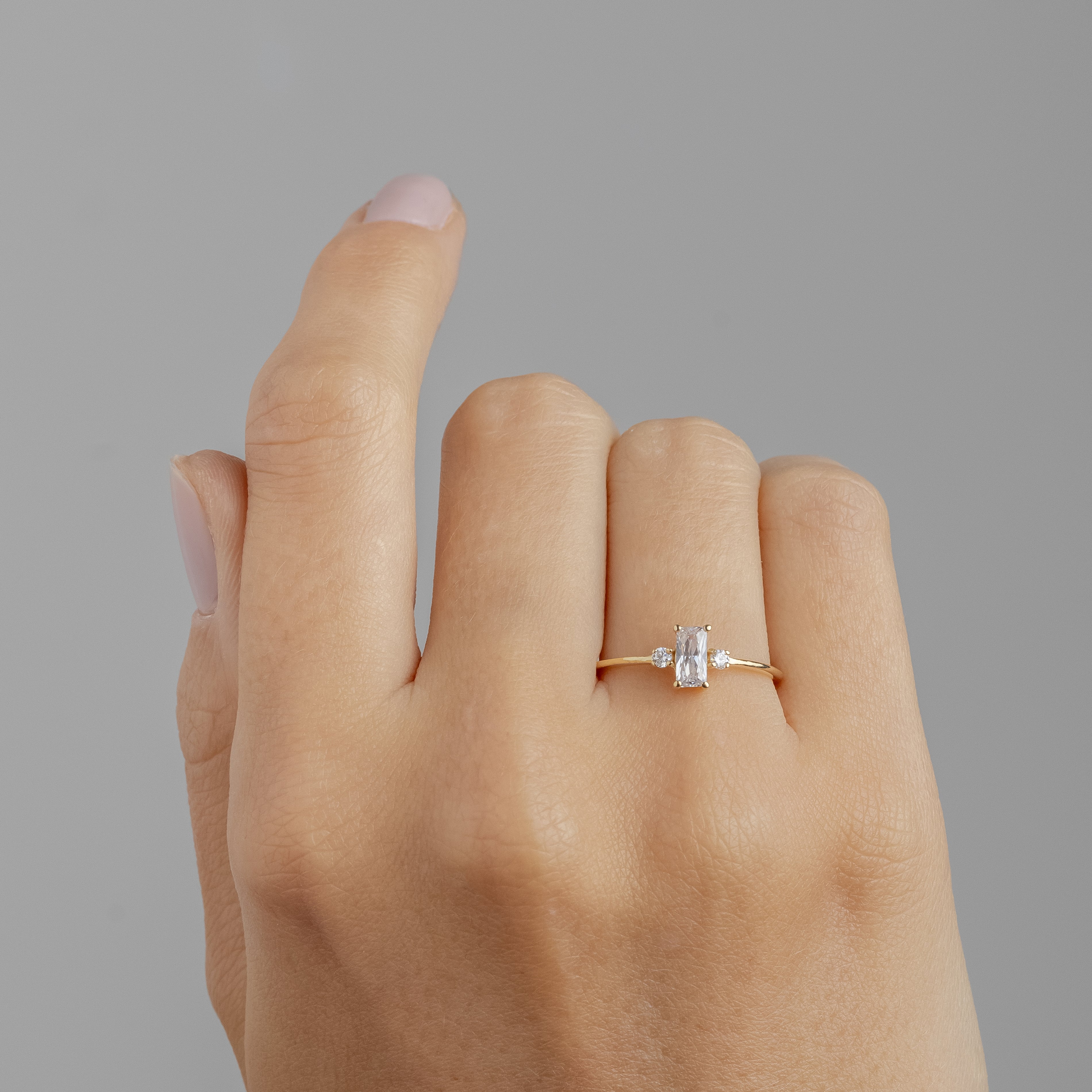 Anel Solitário Tiana Ouro 18K