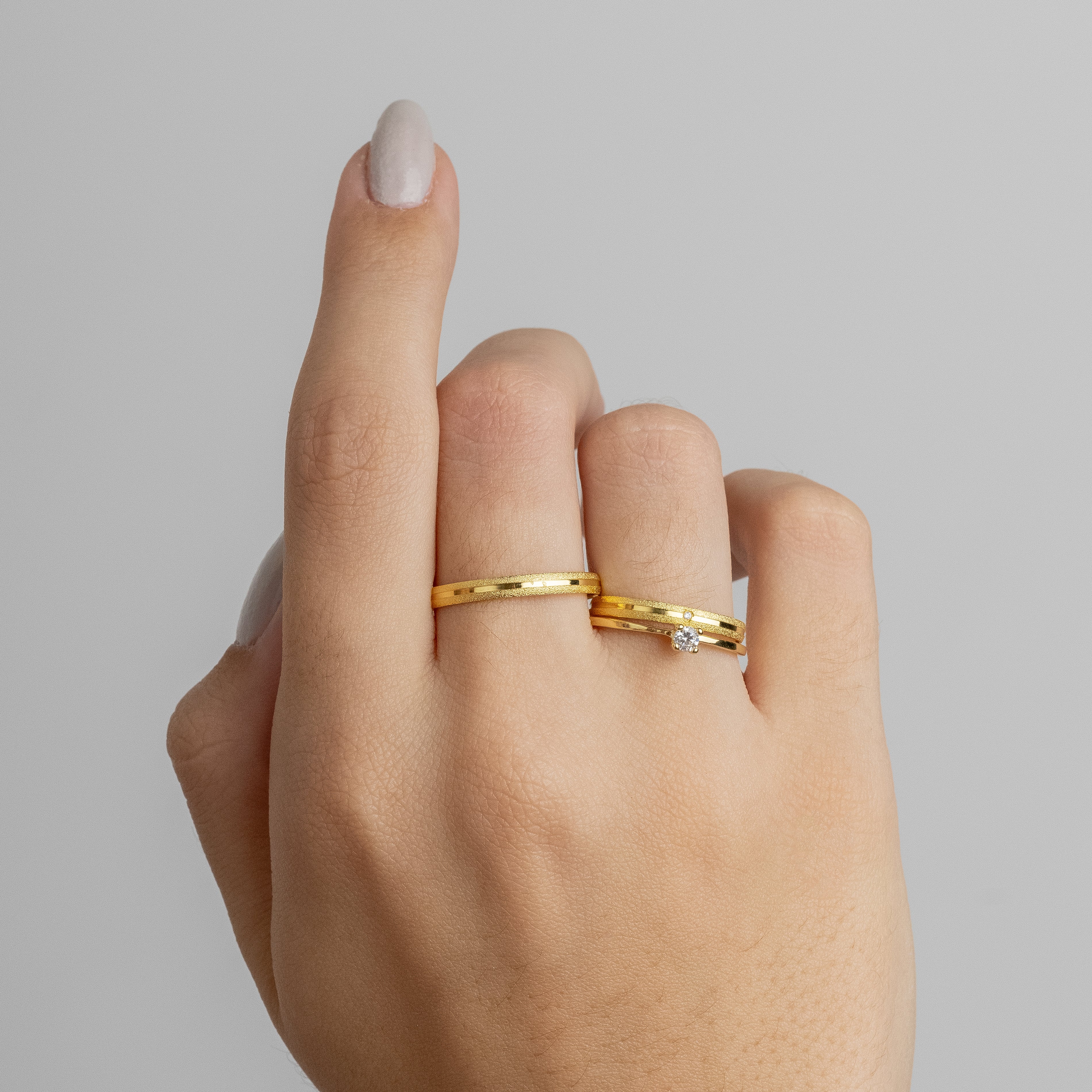 Alianças de Casamento Eudora Ouro 10K 2.5mm + Anel Brinde