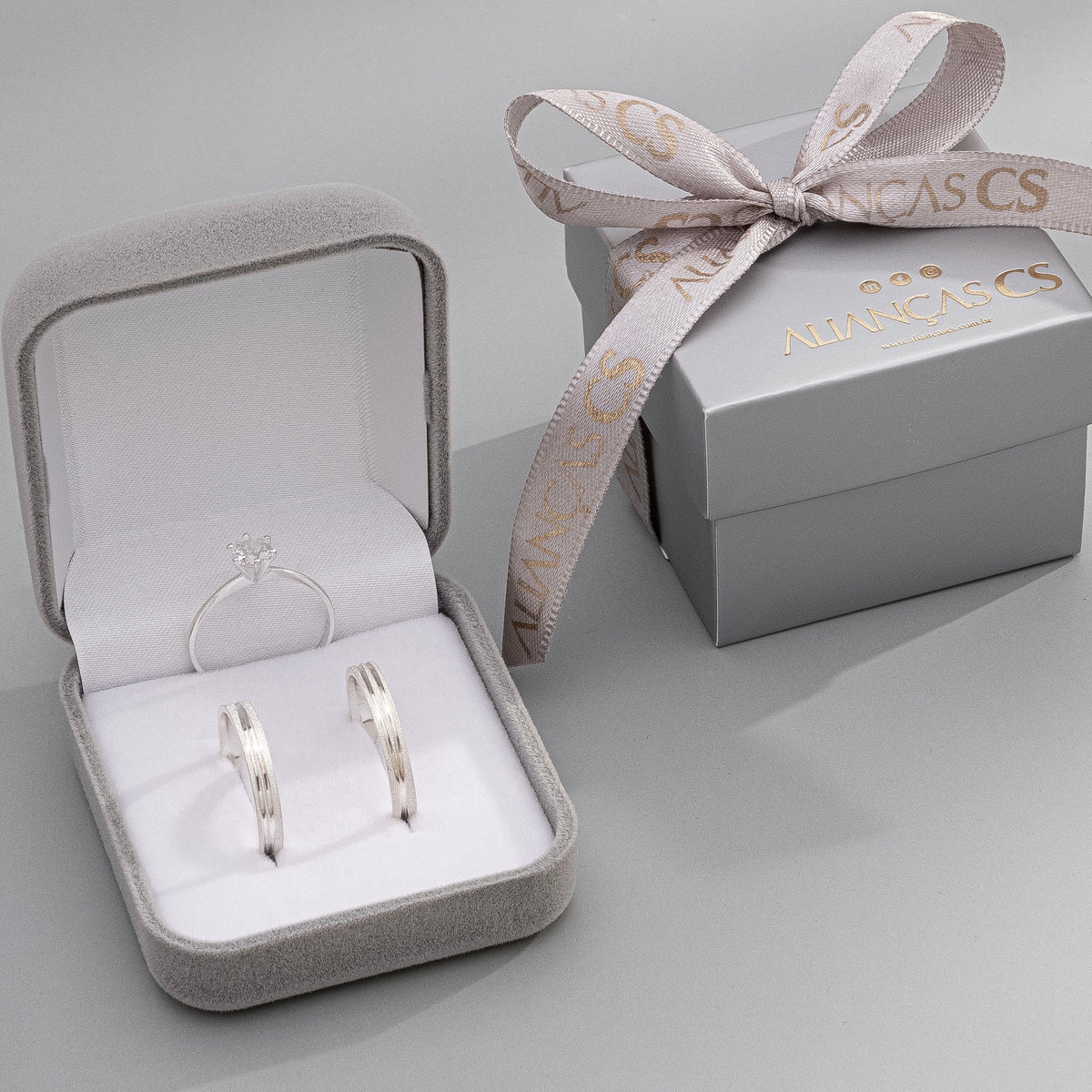 Alianças de Namoro Shine 3mm + Anel Solitário Classic (Envio Full)