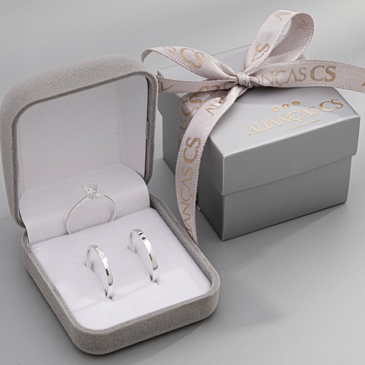 Alianças de Namoro Emma 2mm + Anel Solitário Classic (Envio Full)