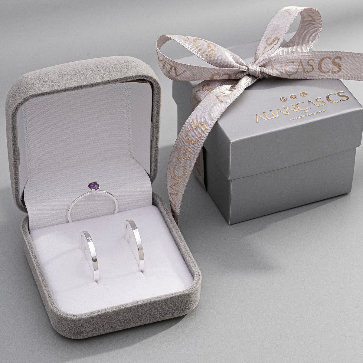 Alianças de Namoro Innocence 2mm + Anel Solitário Classic (Envio Full)