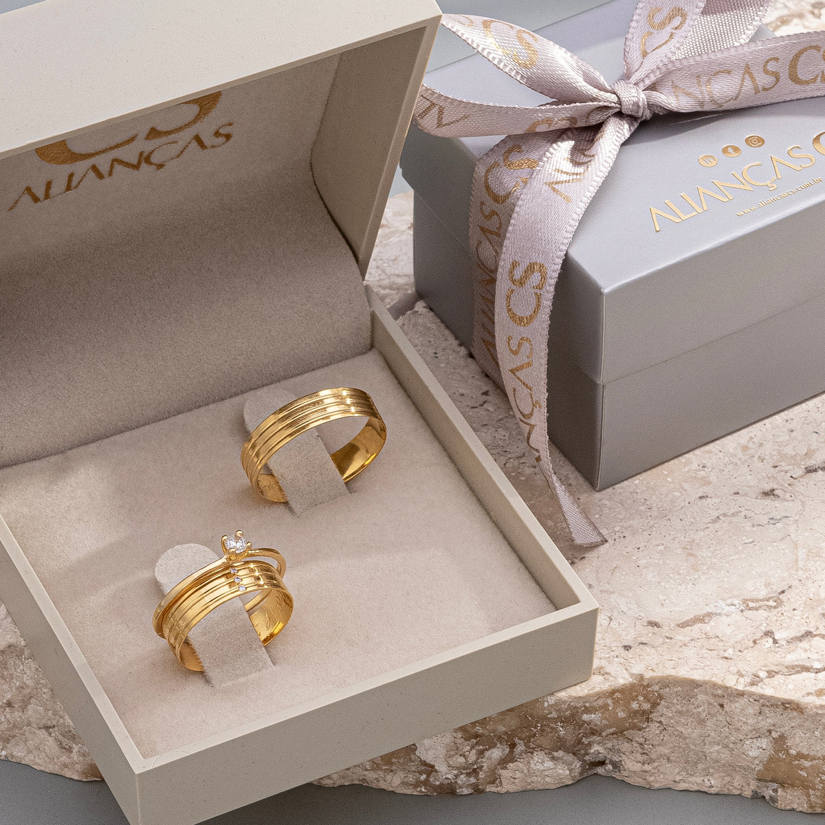 Alianças de Casamento Marquês Ouro 10K 5mm + Anel Brinde
