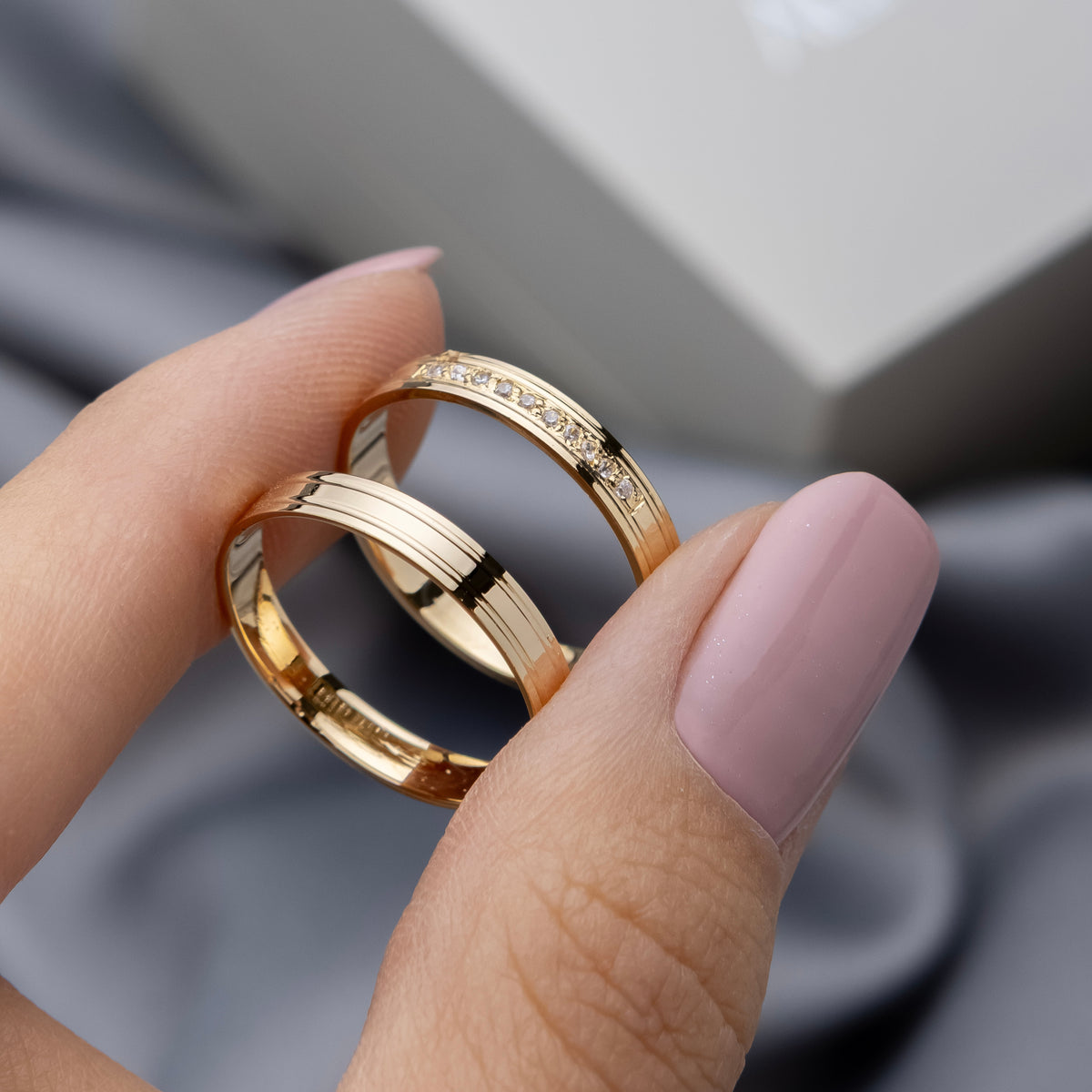 Alianças de Casamento Chanel Ouro 18K 3mm + Anel Brinde