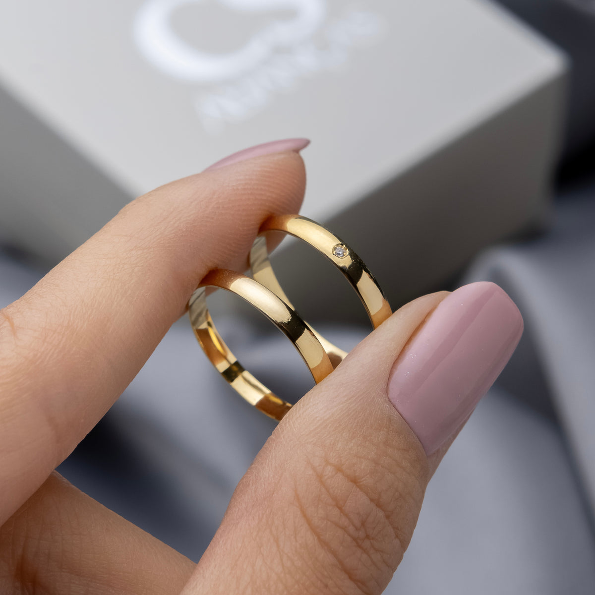 Alianças Classic 3mm Banhadas a Ouro + Anel Brinde