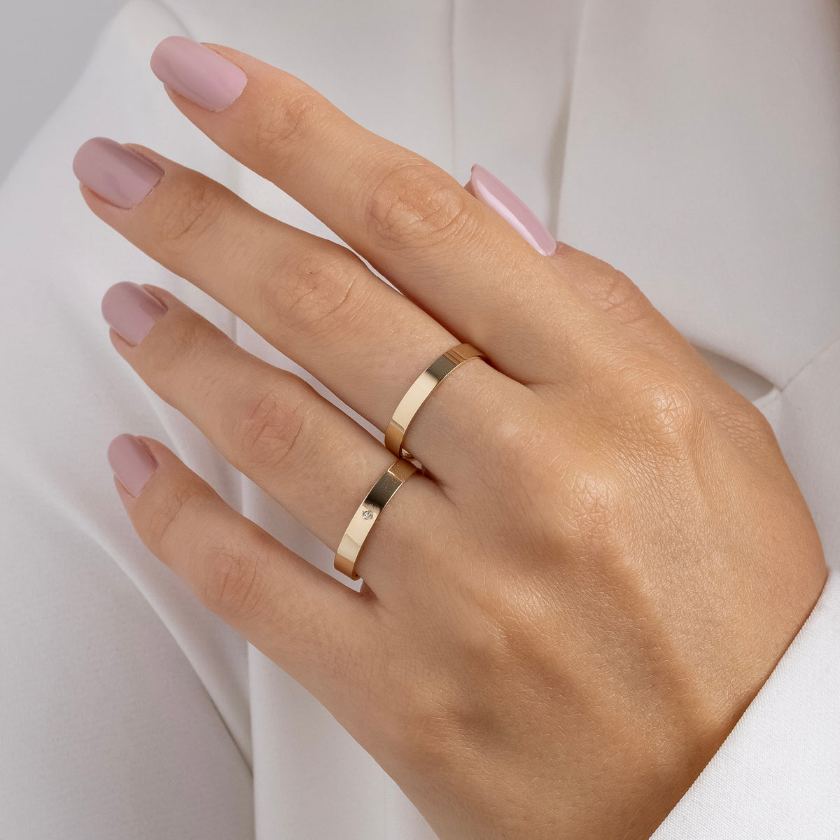 Alianças Innocence 3mm Banhadas a Ouro + Anel Brinde