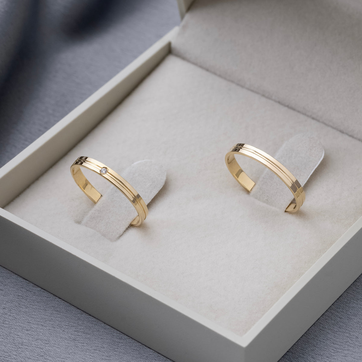 Alianças de Casamento Jade Ouro 10K 2mm + Anel Brinde
