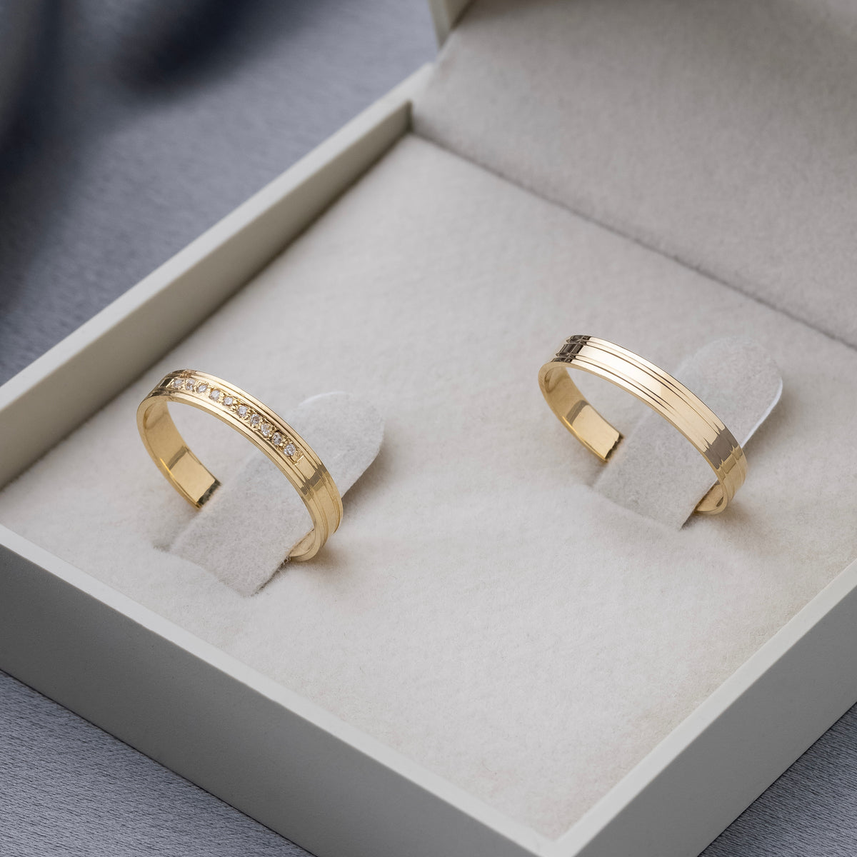 Alianças de Casamento Chanel Ouro 18K 3mm + Anel Brinde