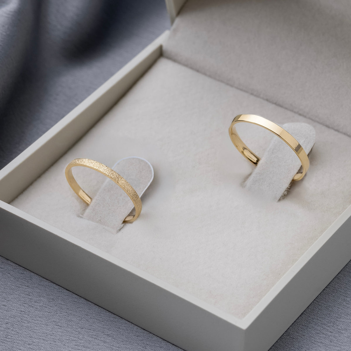 Alianças de Casamento Nobre Duo Ouro 10K 1.5mm + Anel Brinde