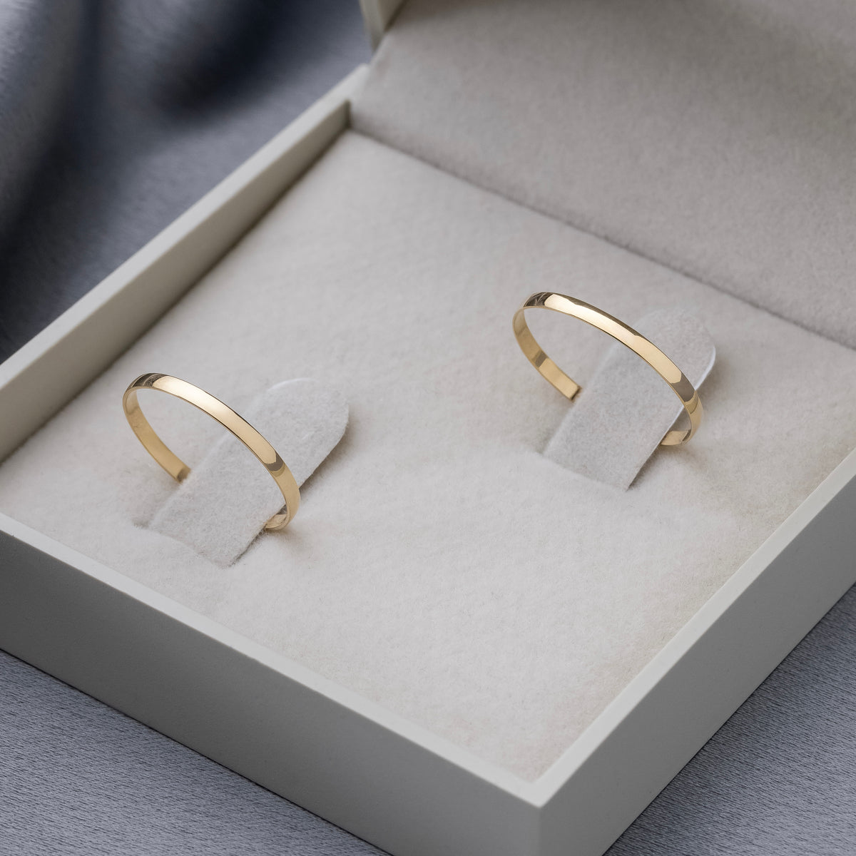 Alianças de Casamento Classic Ouro 10K 1,5mm + Anel Brinde