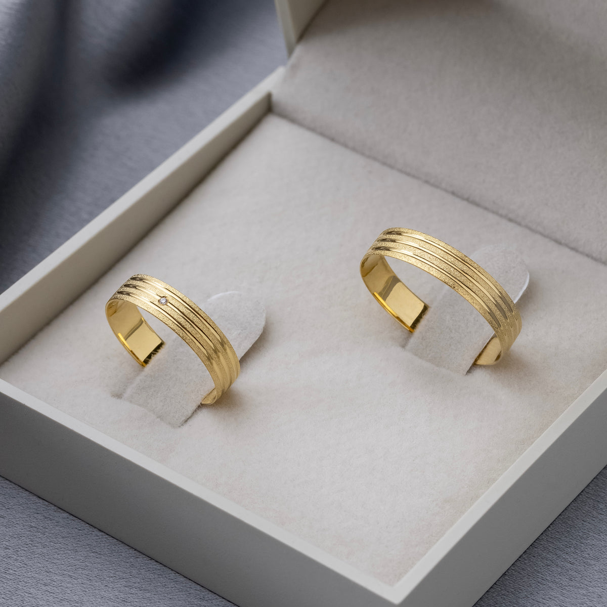 Alianças de Casamento Elysia 10K 4.5mm + Anel Brinde (Envio Full)