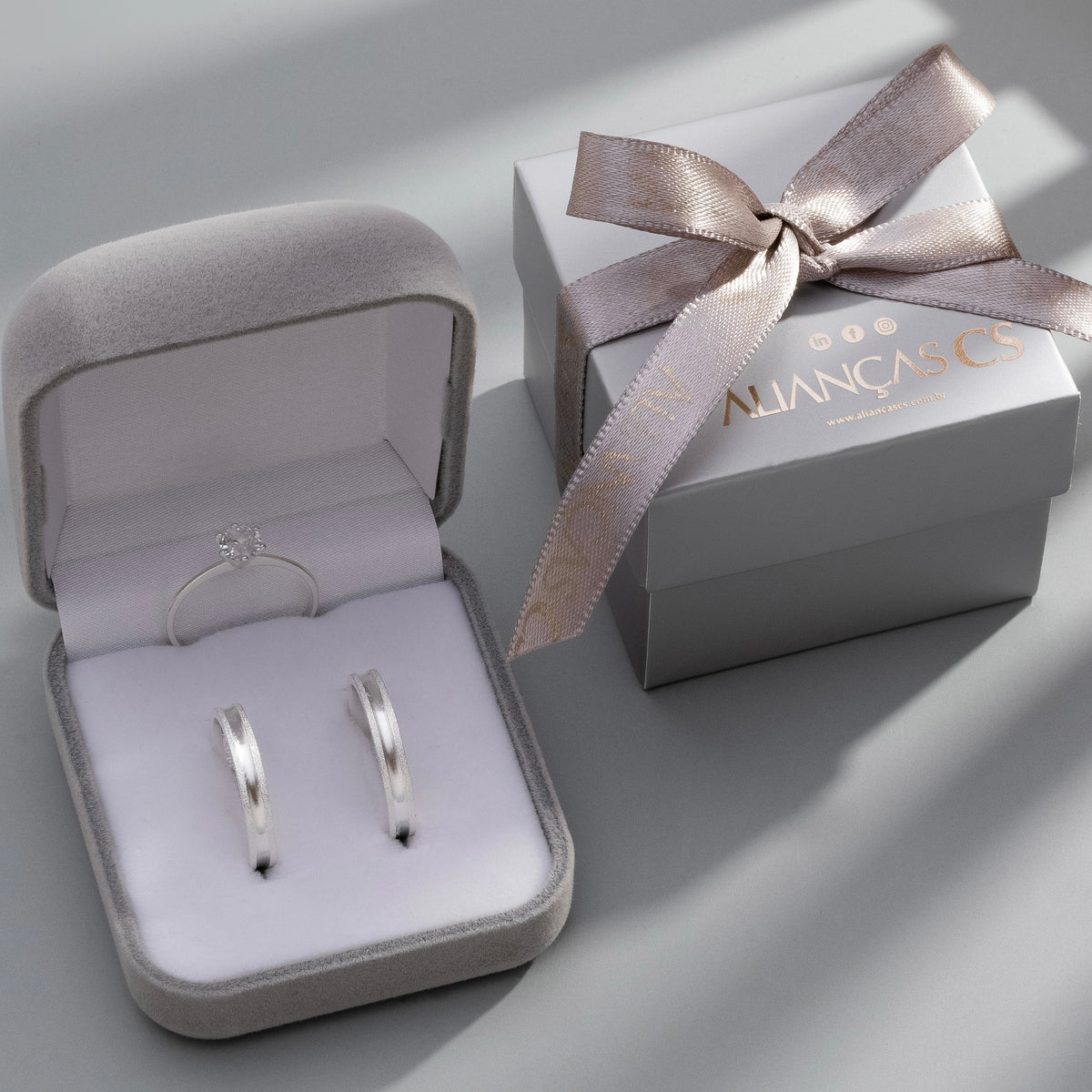 Alianças de Namoro Stella 3mm + Anel Solitário Classic (Envio Full)