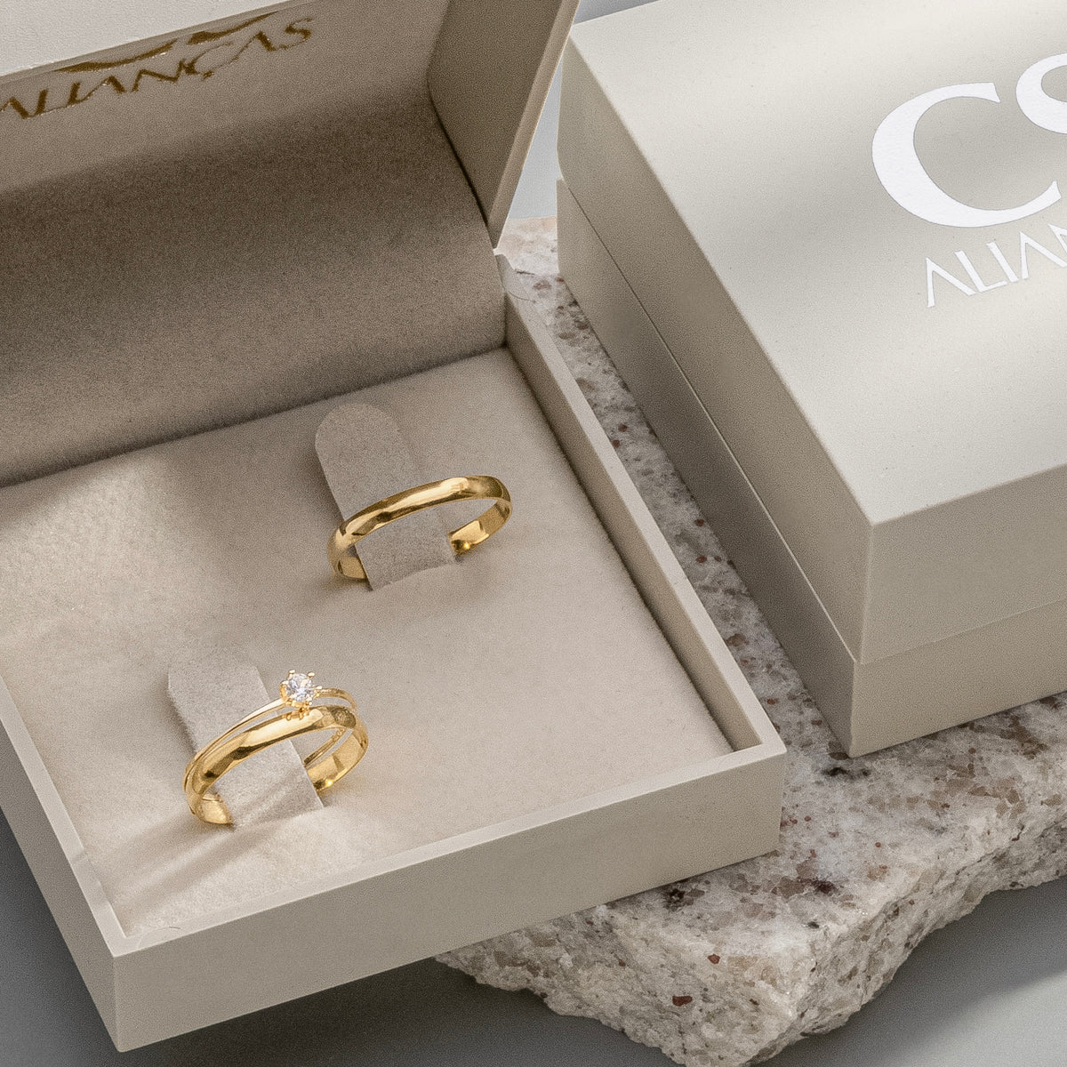Alianças de Casamento Classic Ouro 18K 3mm + Anel Brinde
