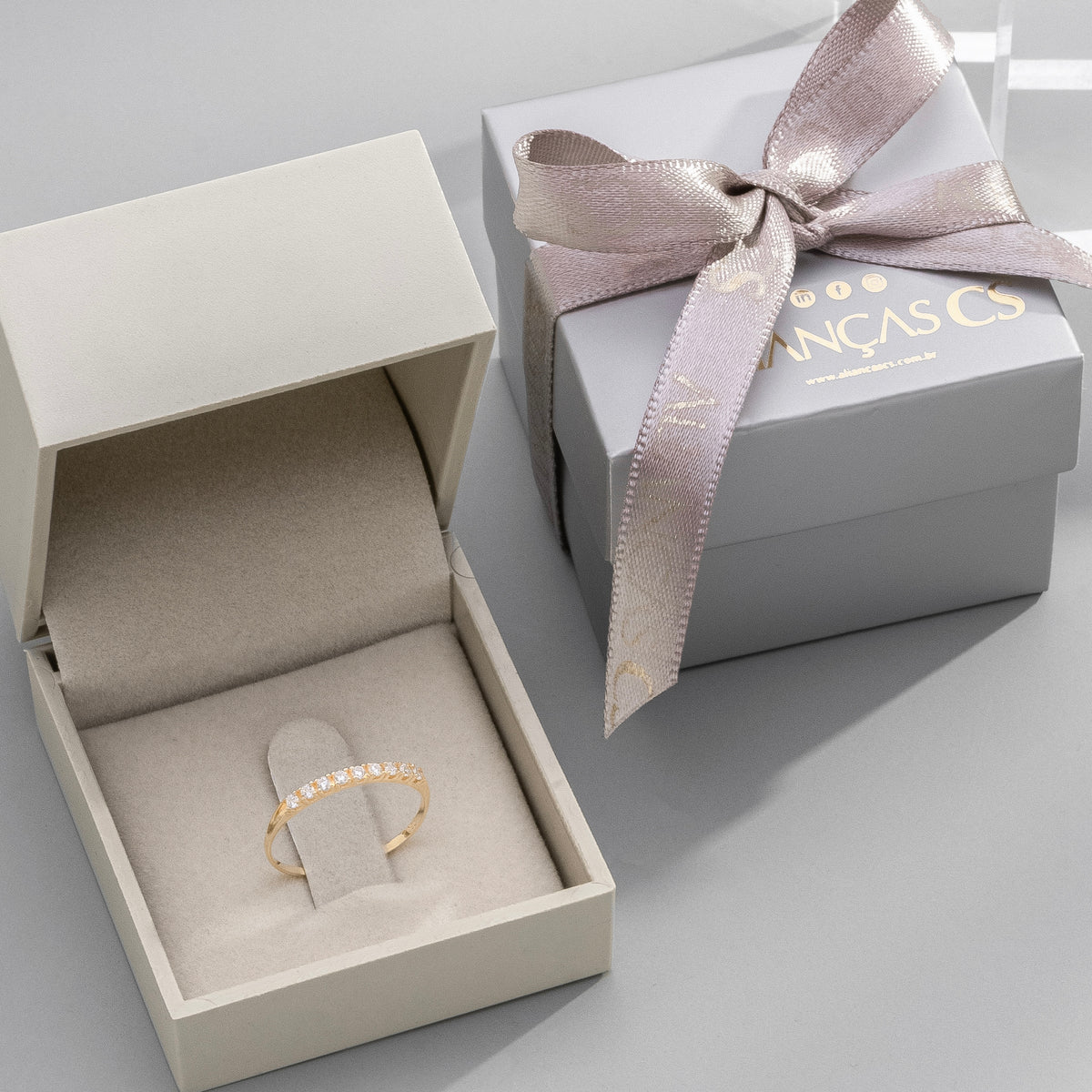 Aparador Jena Ouro 10K