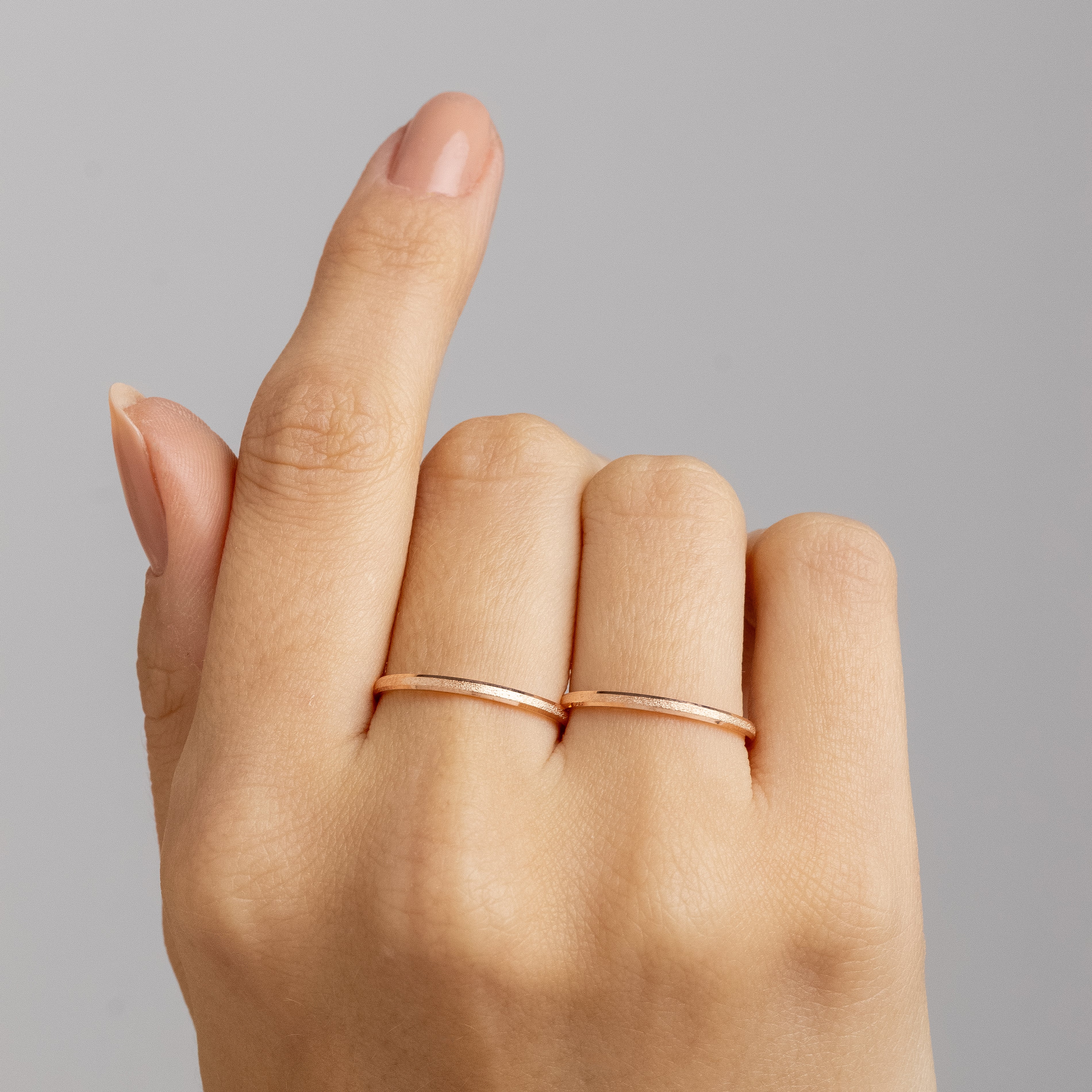 Alianças de Casamento Hortense Ouro Rosé 18K 1.5mm + Anel Brinde