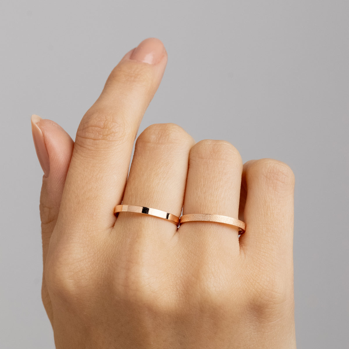 Alianças de Casamento Nobre Duo Ouro Rosé 18K 2mm + Anel Brinde