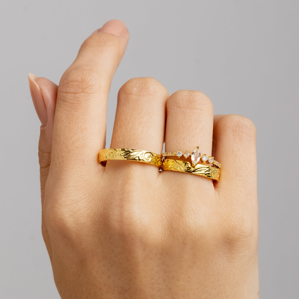 Alianças de Casamento Melian 18K 4mm + Anel Áurea