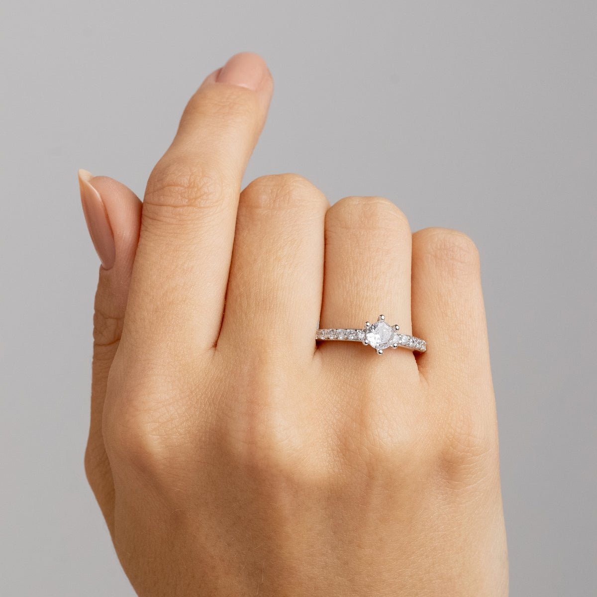 Anel Solitário Diamant Ouro Branco 18K