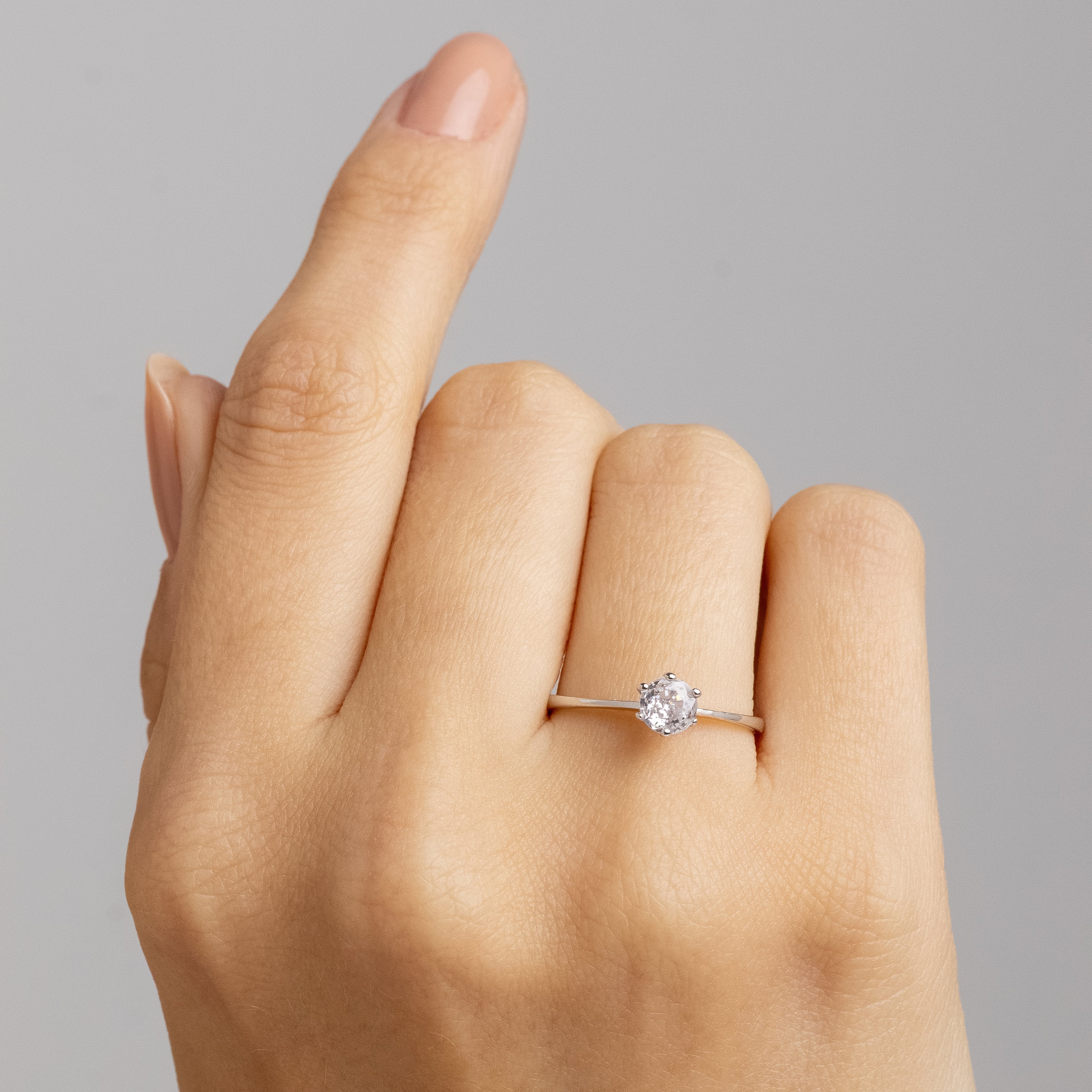 Anel Solitário Ellegance Ouro Branco 18K