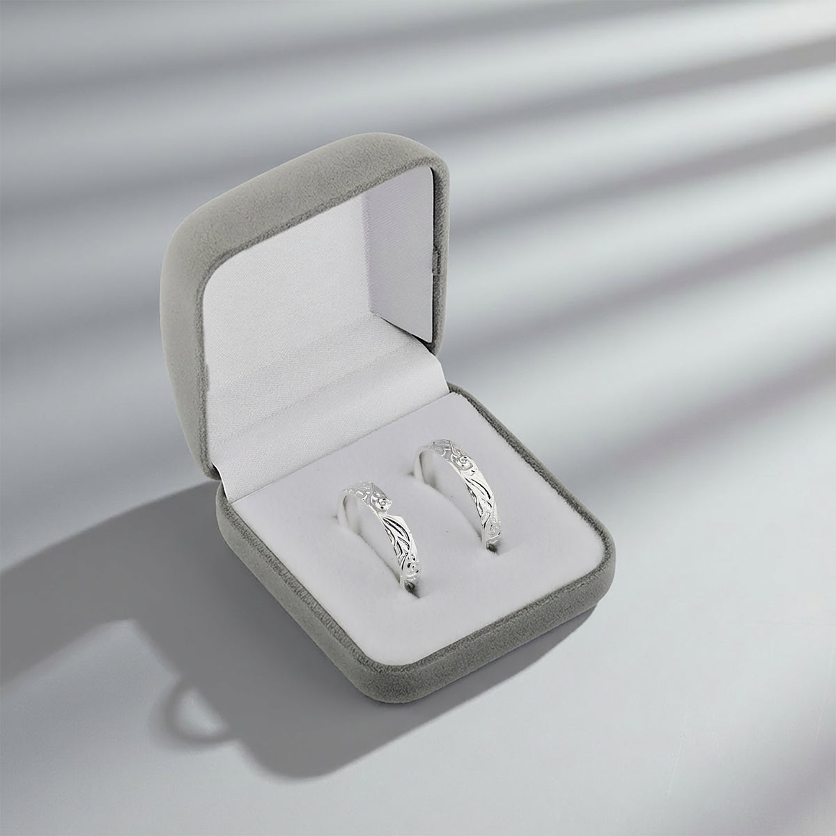 Alianças de Namoro Melian 4mm + Anel Solitário Melian