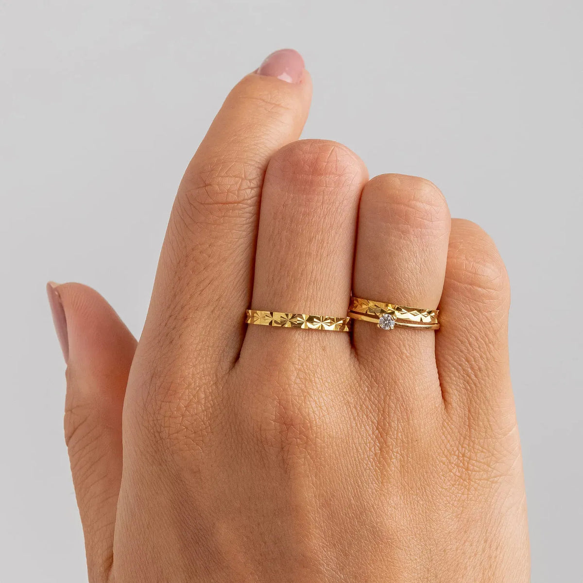 Alianças de Casamento Mont Real Ouro 18K 3mm + Anel Brinde